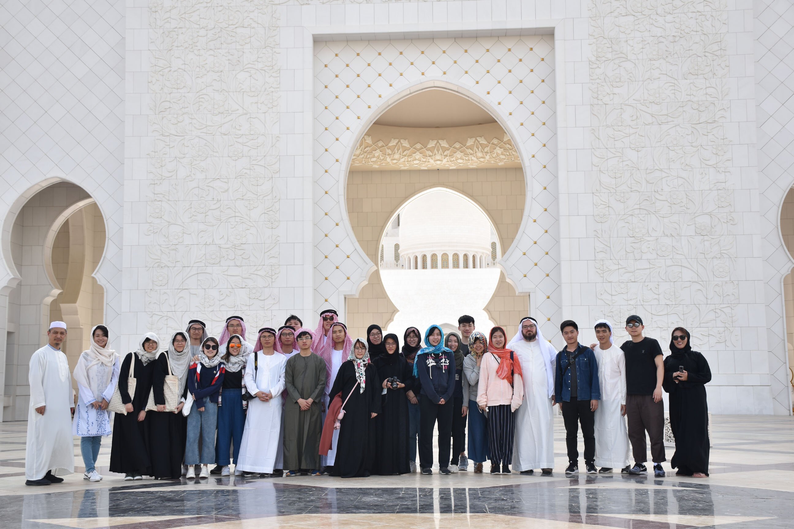 Visit Sheik Zayed Grand Mosque